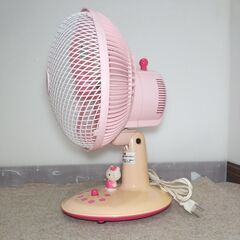 🍎ハローキティ扇風機の画像