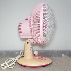 🍎ハローキティ扇風機の画像