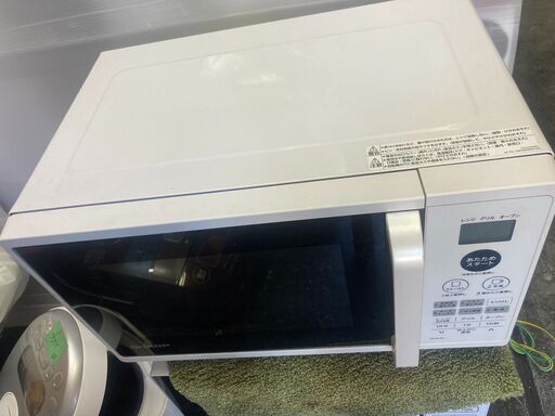 ☆中古￥6,500！SHARP　電子レンジ　家電　2019年製　RE-M16A-W型　【BG121】