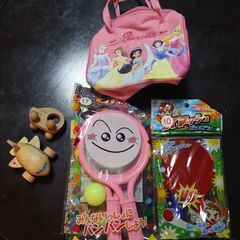 木のおもちゃなど