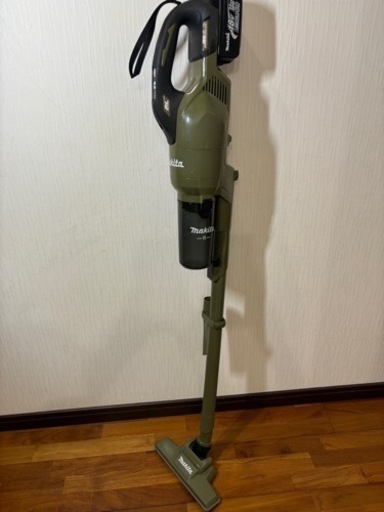 マキタ 18V充電式掃除機バッテリー付き❗️