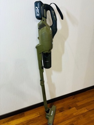 ?マキタ 18V充電式掃除機?バッテリー付き❗️