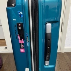 キャリーケースの画像