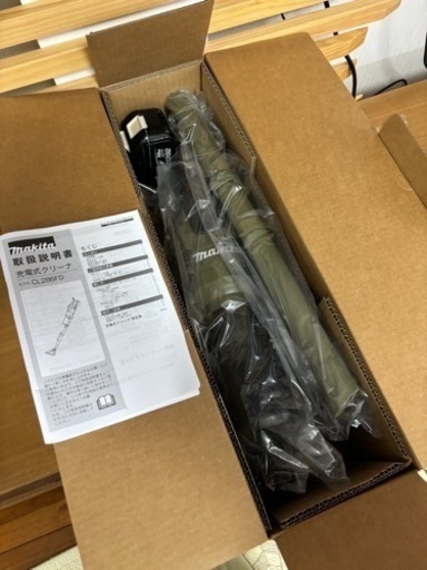 ?マキタ 18V充電式掃除機?バッテリー付き❗️
