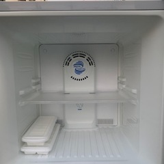 🚛配送無料🔰当日配送‼️遅い時間配送可🏅✨2ドア冷蔵庫227L大容量ボトムフリーザ✨🏅　洗濯機　も出品　🔸　兵庫　大阪　京都　奈良　和歌山　滋賀　🔸　の画像