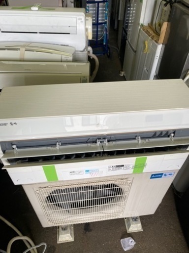 取付工事込み金額 三菱電機 MITSUBISHI ELECTRIC MSZ-ZW715S-W [ムーブアイ極 お掃除エアコン（23畳・