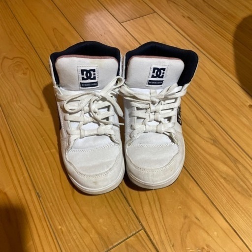 DC スニーカー