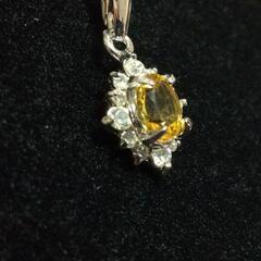 11月誕生石❗️天然石トパーズネックレスの画像