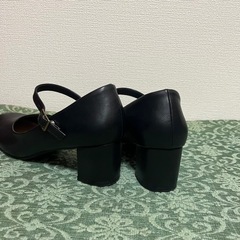 ストラップシューズ 黒　24〜24.5相当の画像