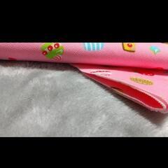 新品未使用❗️イチゴ柄オックス生地カットクロス2枚の画像