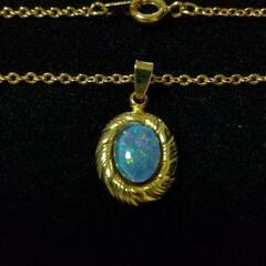 ダブレットオパールネックレスの画像