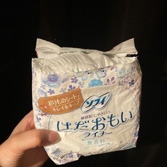 敏感肌に優しい　はだおもいライナー　おりものシート