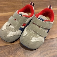 NIKEとasicsのベビーシューズ　13cmの画像