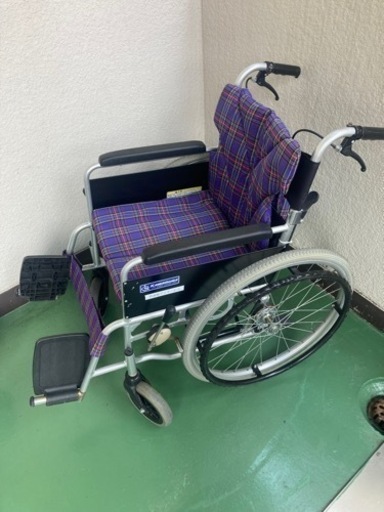 カワムラサイクル　自走式車いす