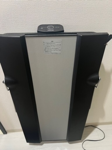 TOSHIBA ズボンプレッサー