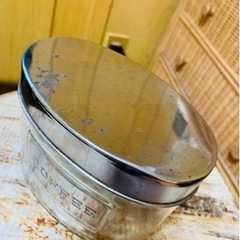 値下げ❗️★ガラスの容器★金属のラベルがついてます^ ^の画像