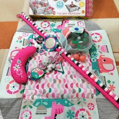 ボールプールになるベビージム