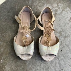 卑弥呼サンダル22cm  売ります