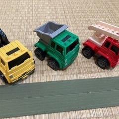 車　おもちゃ 3個セットの画像