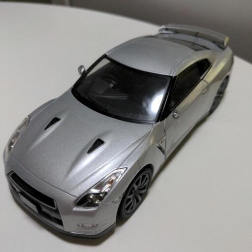 ミニカー　日産GT-R R-35 中古　難あり