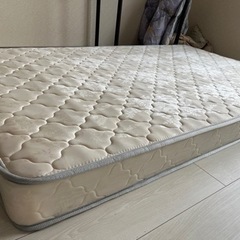 セミダブルのマットレスの画像