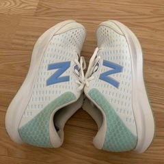 ニューバランス　テニスシューズ　25㎝の画像