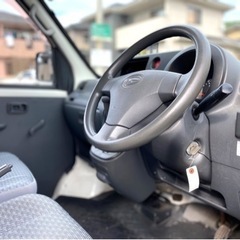 ★ご購入ありがとうございました★軽バン入庫‼️タイミングチェーン車！ハイゼットカーゴ✨ルーフキャリアもついたオススメの1台！収納性抜群😄👌パワステ、エアコン付きのAT車‼️の画像