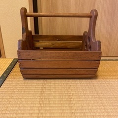 木のバスケット