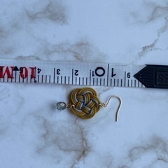 梅結びピアスの画像