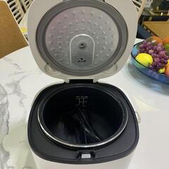 KOM 炊飯器 BKR-31-WH 3合 2024年製の画像