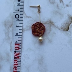 梅結びピアスの画像