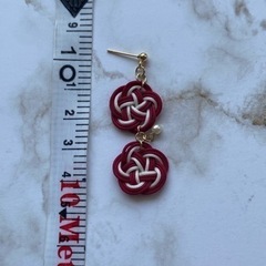 梅結びピアスの画像