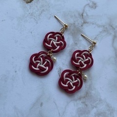 梅結びピアスの画像