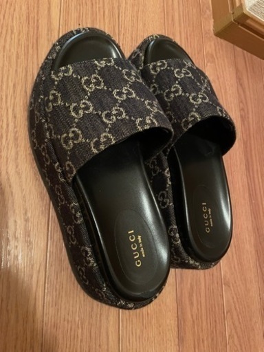 正規品　グッチ　サンダル　ハイブラ