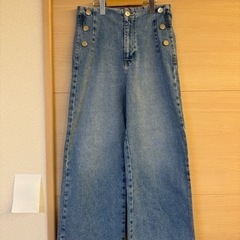 ZARAボタンディティールワイドデニム