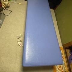 施術、マッサージベッド