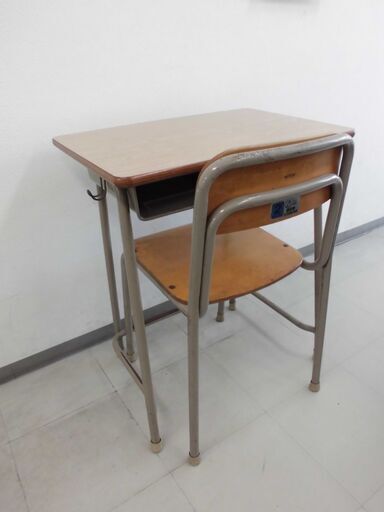 学校机椅子1セット