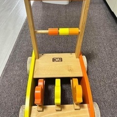 子供の手押し車
の画像