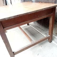 木製机２　学習机　サイズ約122cm×89cm　高さ約75の画像