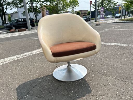 昭和レトロ！ ポップデザイン ラウンジチェア チューリップチェア ホワイト ブラウン used