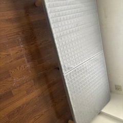 ベットフレームの画像