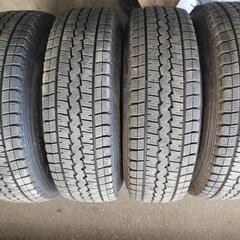 195/80R15 ハイエース スタッドレスバリ溝4本セット