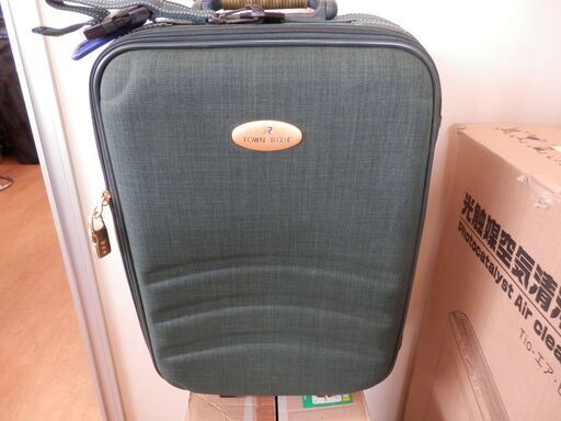 394＃　中古TOWNROOF　グリーンスーツケース　鍵なし