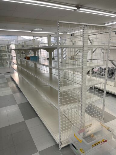 中日システム什器