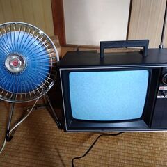取引中　昭和レトロ　ブラウン管テレビ・扇風機