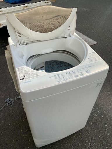 NO 301 北九州市内配送設置無料✨　東芝 5.0kg 全自動洗濯機　グランホワイトTOSHIBA AW-5G2-W