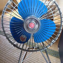 取引中　昭和レトロ　ブラウン管テレビ・扇風機の画像