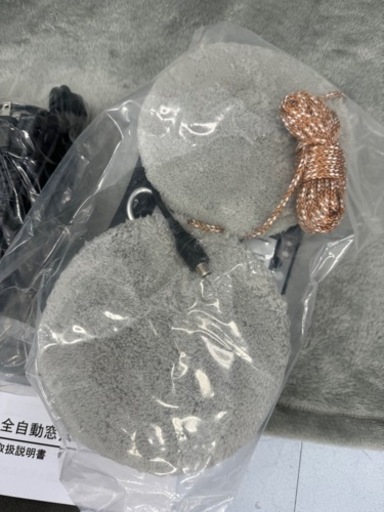 【値下げしました】窓掃除ロボット 水噴霧ガラスワイピングロボット 自動窓掃除ロボット 窓拭き機 お掃除ロボット 自動窓拭きロボット掃除機 ガラスクリーニングロボット No2724