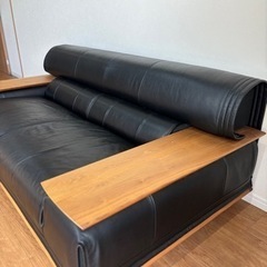 カリモク　家具　ソファー　革の画像