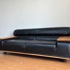 カリモク　家具　ソファー　革の画像